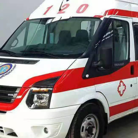 永兴非急救护送病人转院租赁救护车的优缺点对比